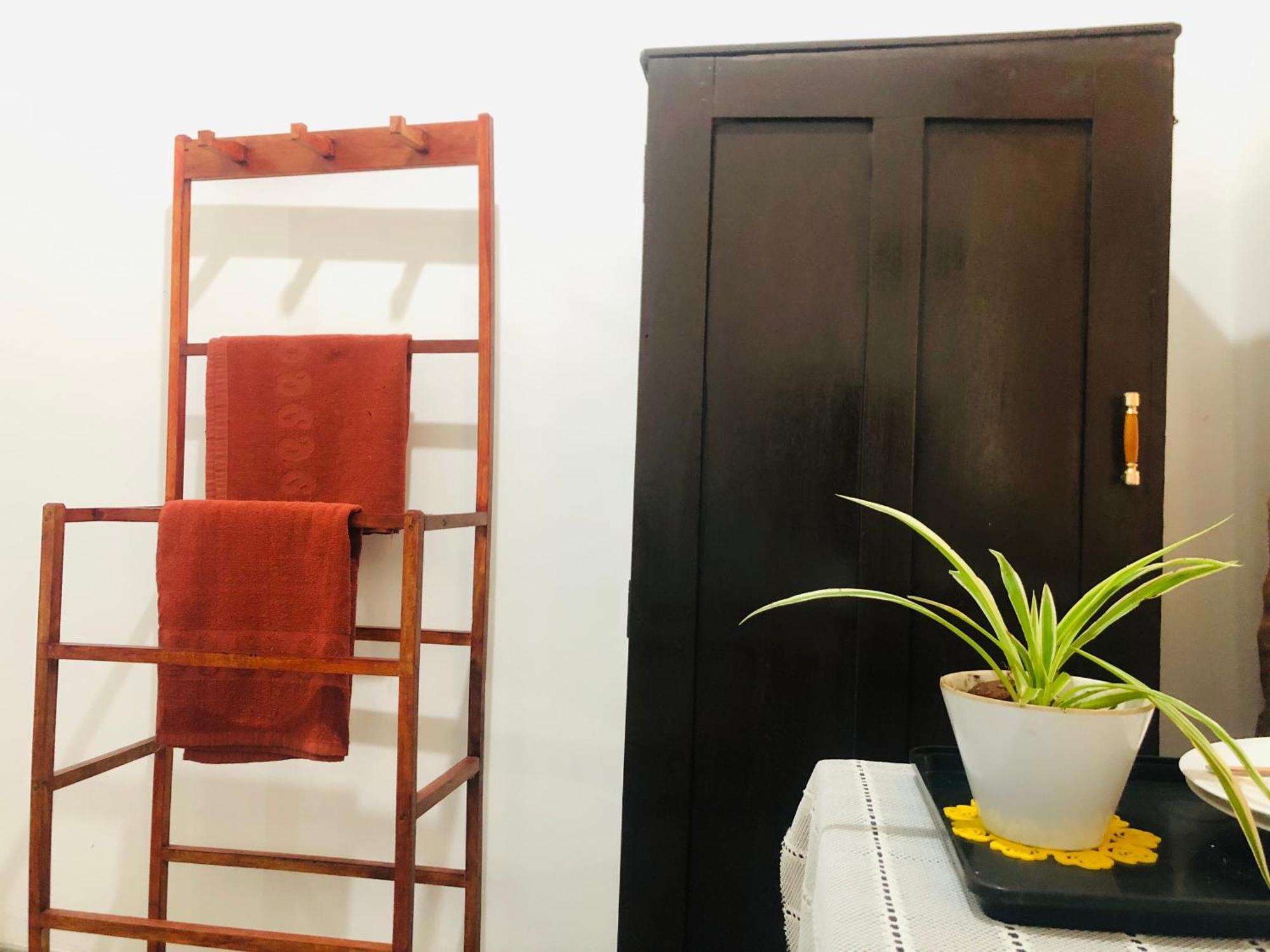 Waves Hotel Hikkaduwa Ngoại thất bức ảnh