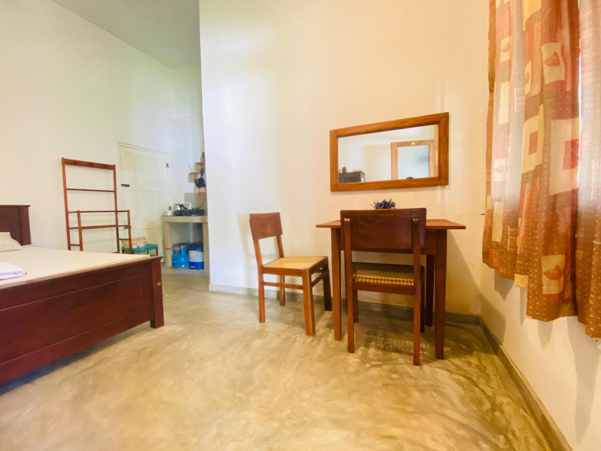 Waves Hotel Hikkaduwa Ngoại thất bức ảnh