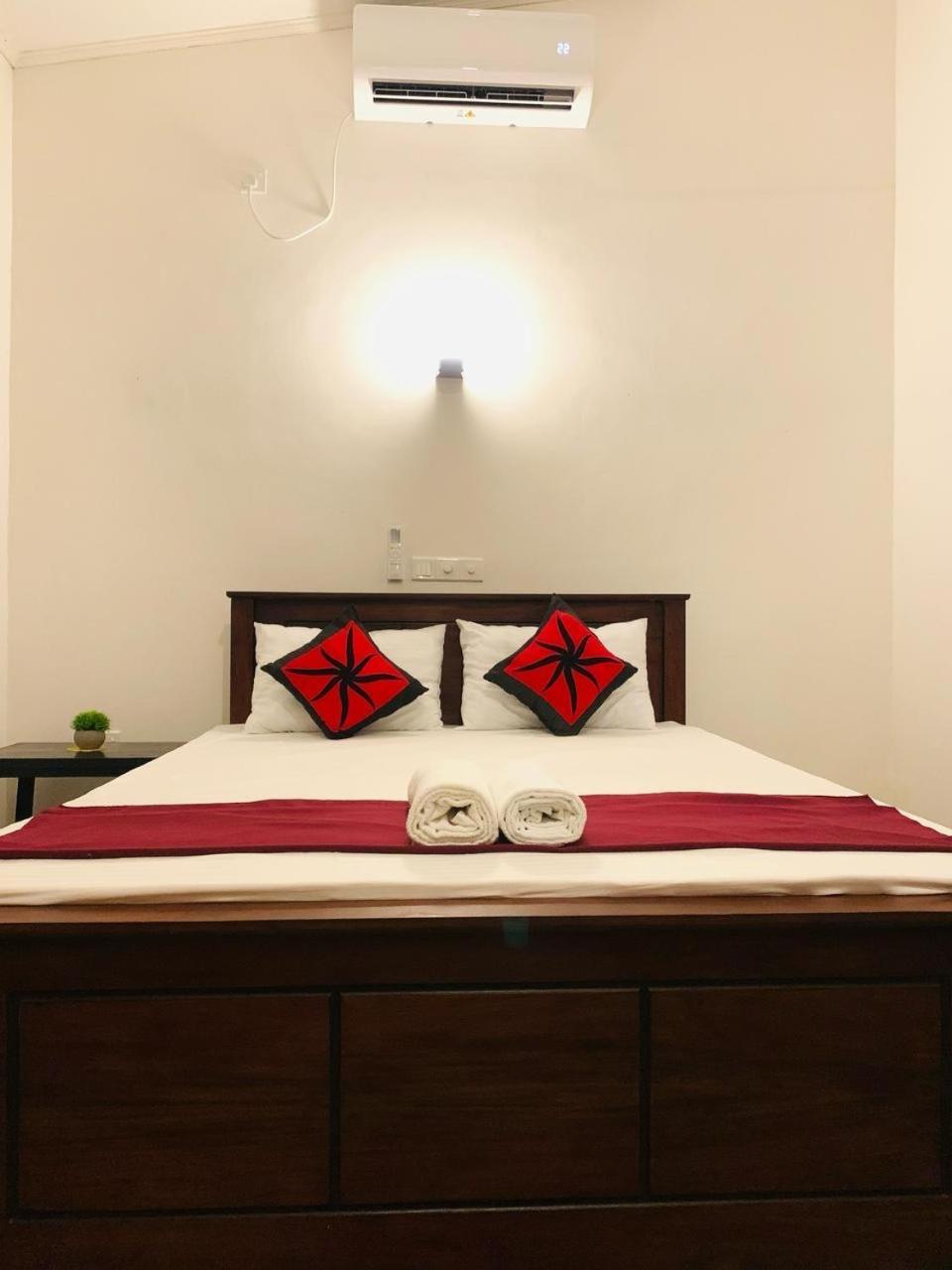 Waves Hotel Hikkaduwa Ngoại thất bức ảnh